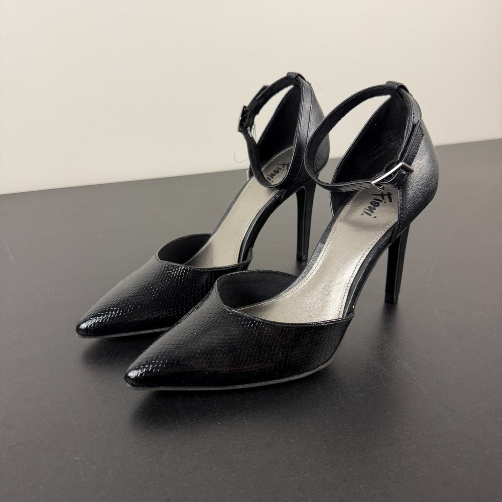 Fioni Pump Heels Womens 6 Black Snakeskin Faux Leather Ankle Strap 136418 Career
